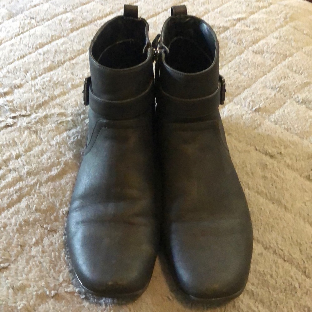 Easy Spirit Ankle Boots - SZ 9
